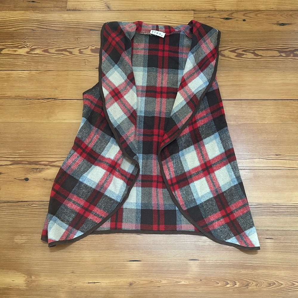 ETWO plaid vest size medium